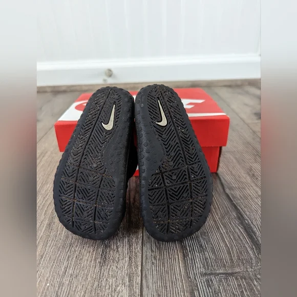 *SOLD* Nike Toddler 6 Boy Girl Black Water Shoes Sandals Sunray - Picture 4 of 5